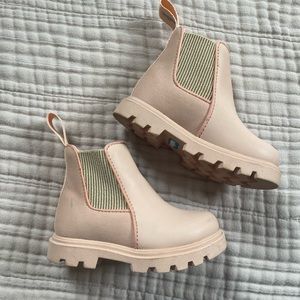 Worn once pink native Chelsea boot.